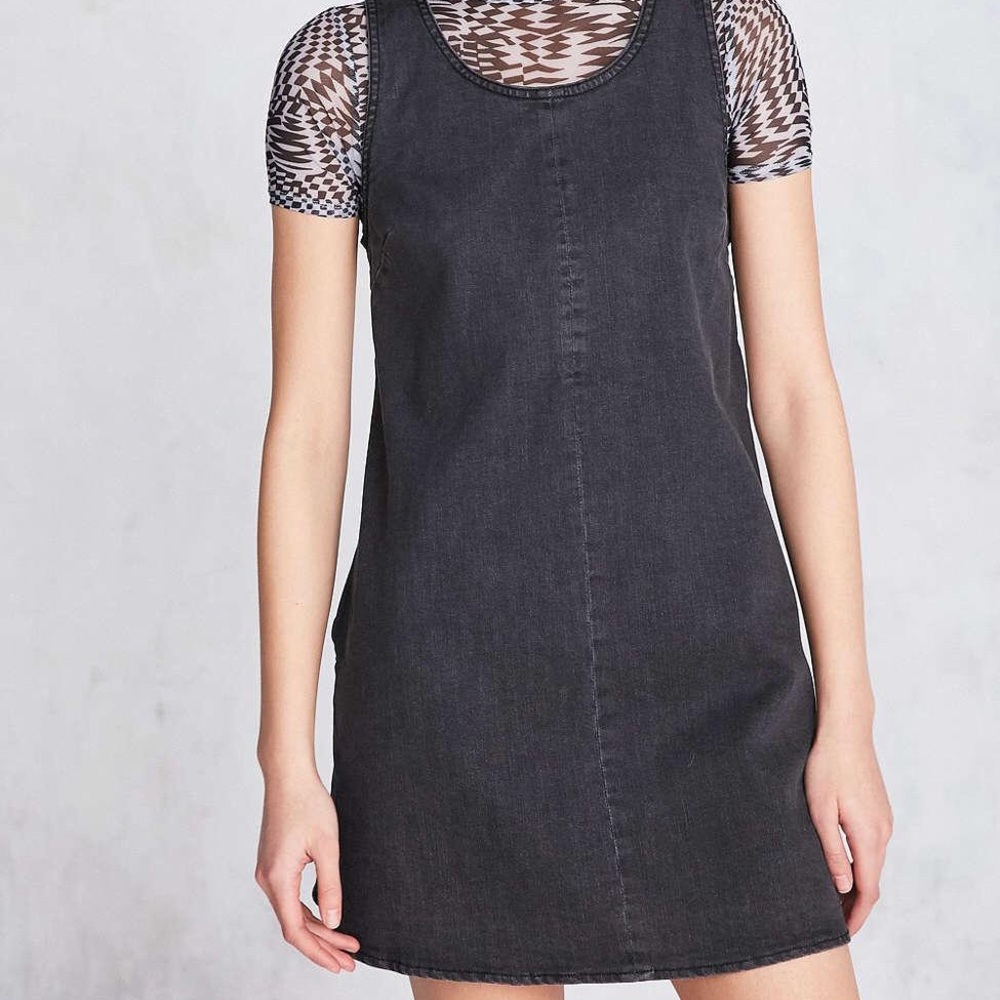 BDG BLACK DENIM DRESS🖤🖤